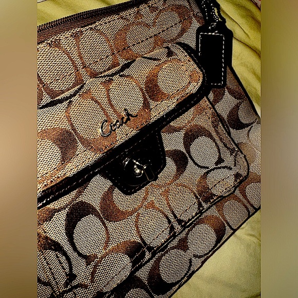 Vintage Coach Crossbody Bag - Picture 4 of 4